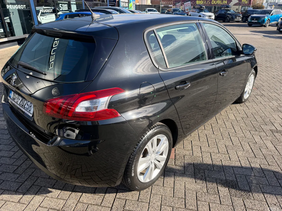 Peugeot 308 Hatchback, Petrol, 2016, Black