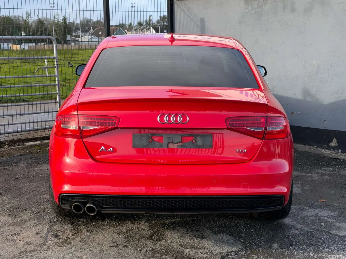 Audi A4 Saloon, Diesel, 2015, Red