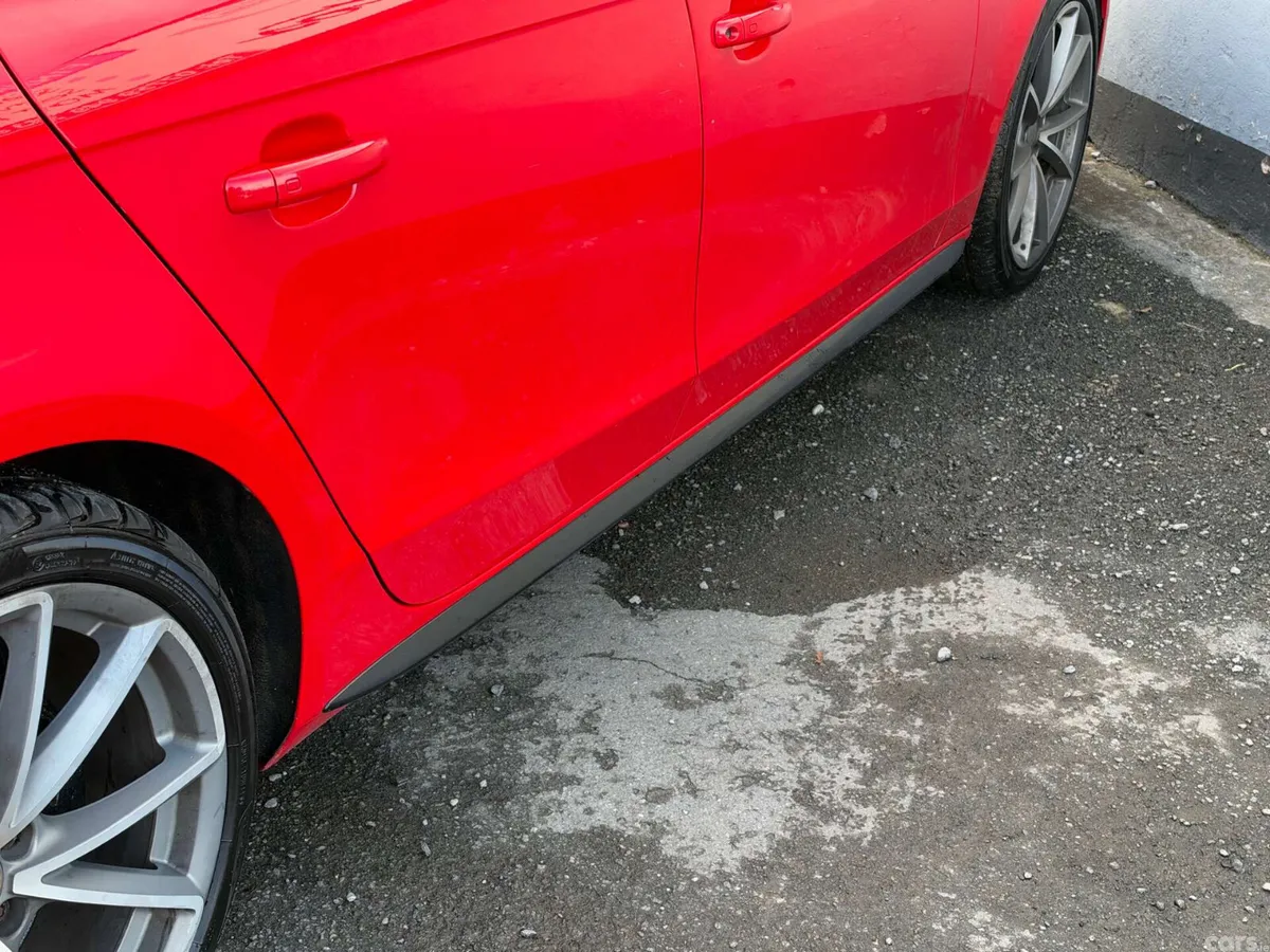 Audi A4 Saloon, Diesel, 2015, Red