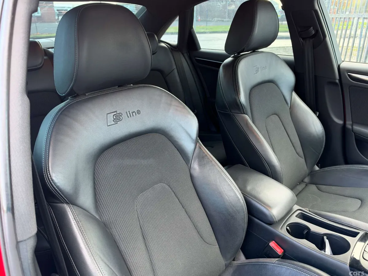 Audi A4 Saloon, Diesel, 2015, Red