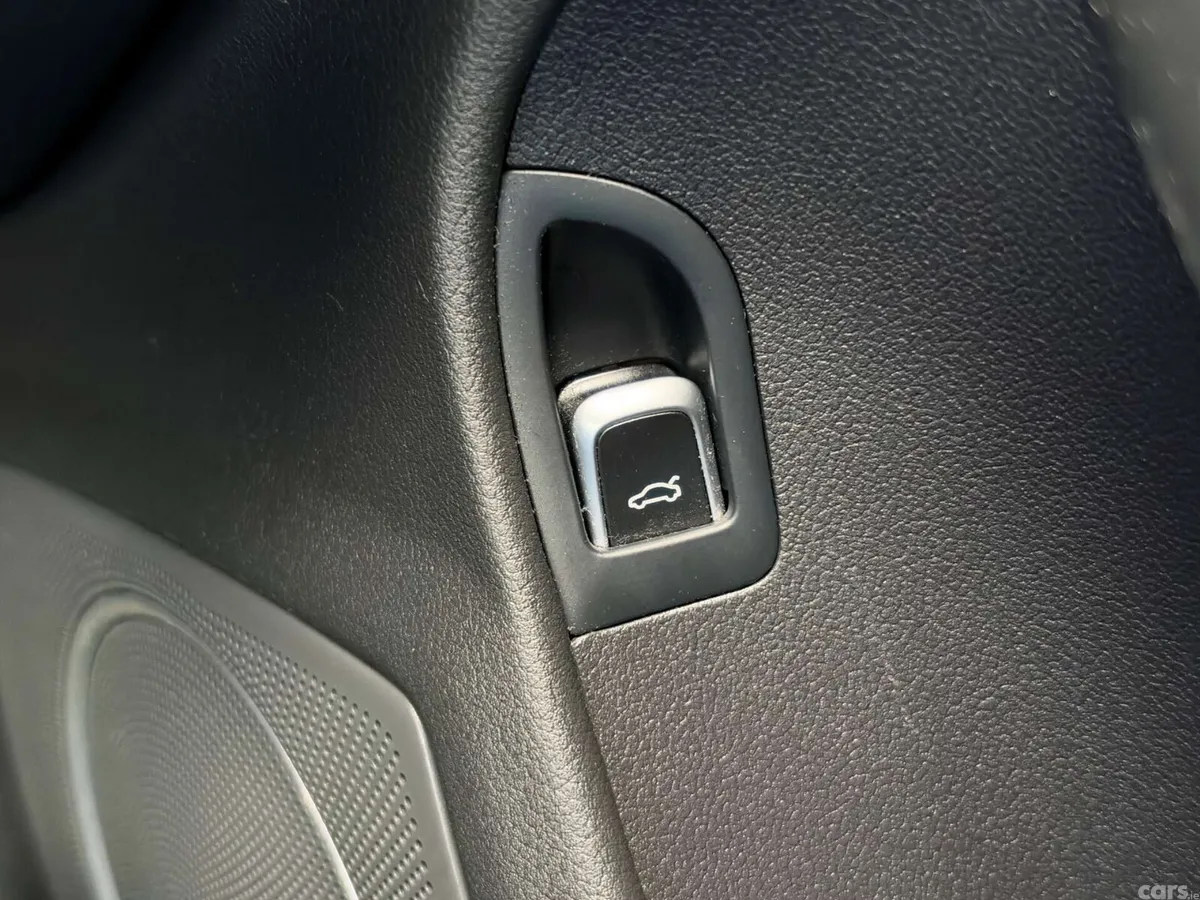 Audi A4 Saloon, Diesel, 2015, Red
