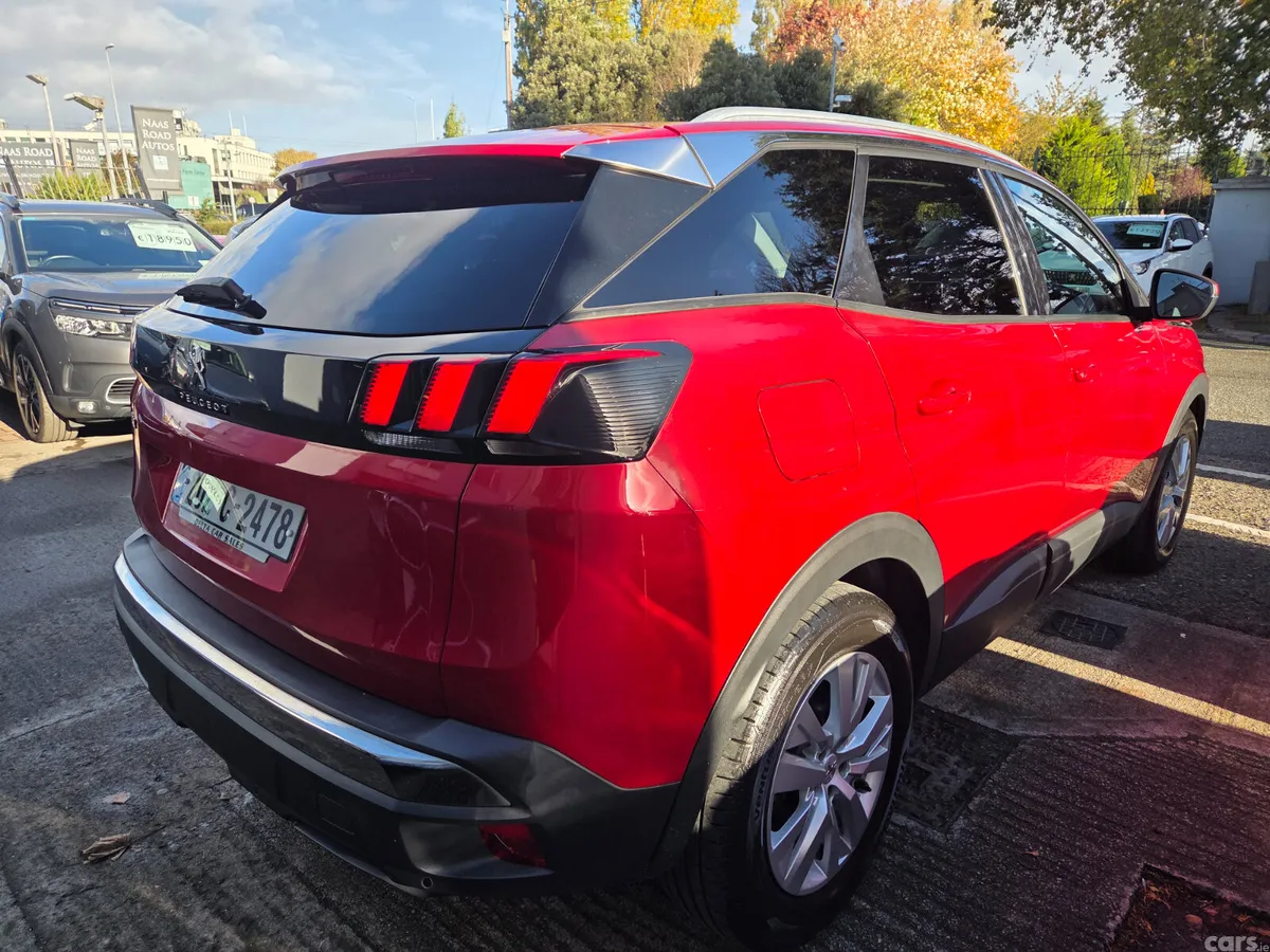 Peugeot 3008 MPV, Petrol, 2020, Red