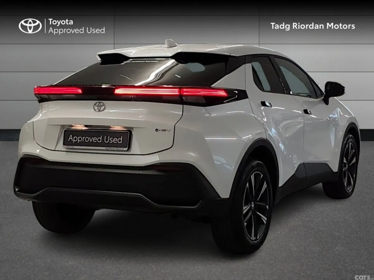 Toyota C-HR SUV, Petrol Hybrid, 2026, White