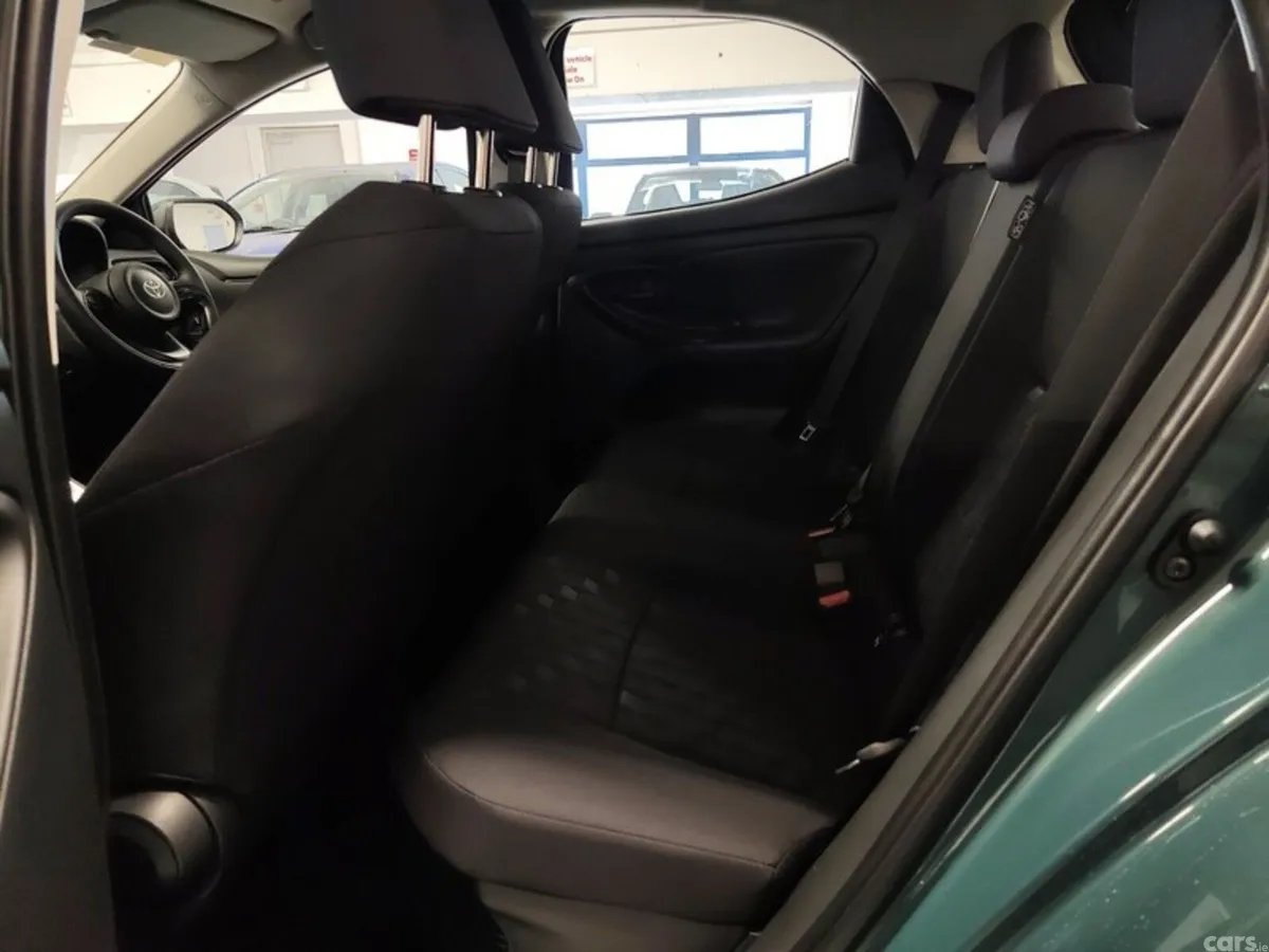 Toyota Yaris Hatchback, Petrol Hybrid, 2026, Green