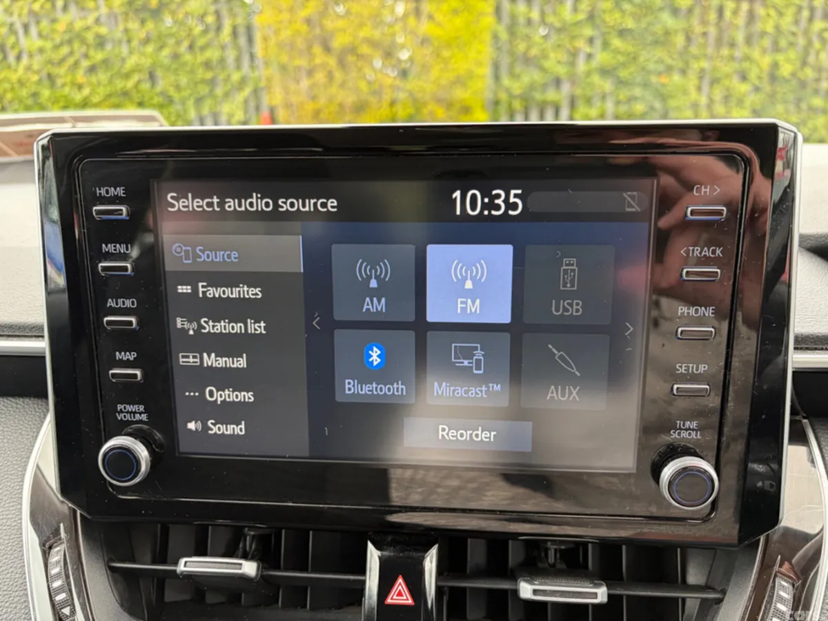 Toyota Corolla Saloon, Petrol Hybrid, 2019, Green