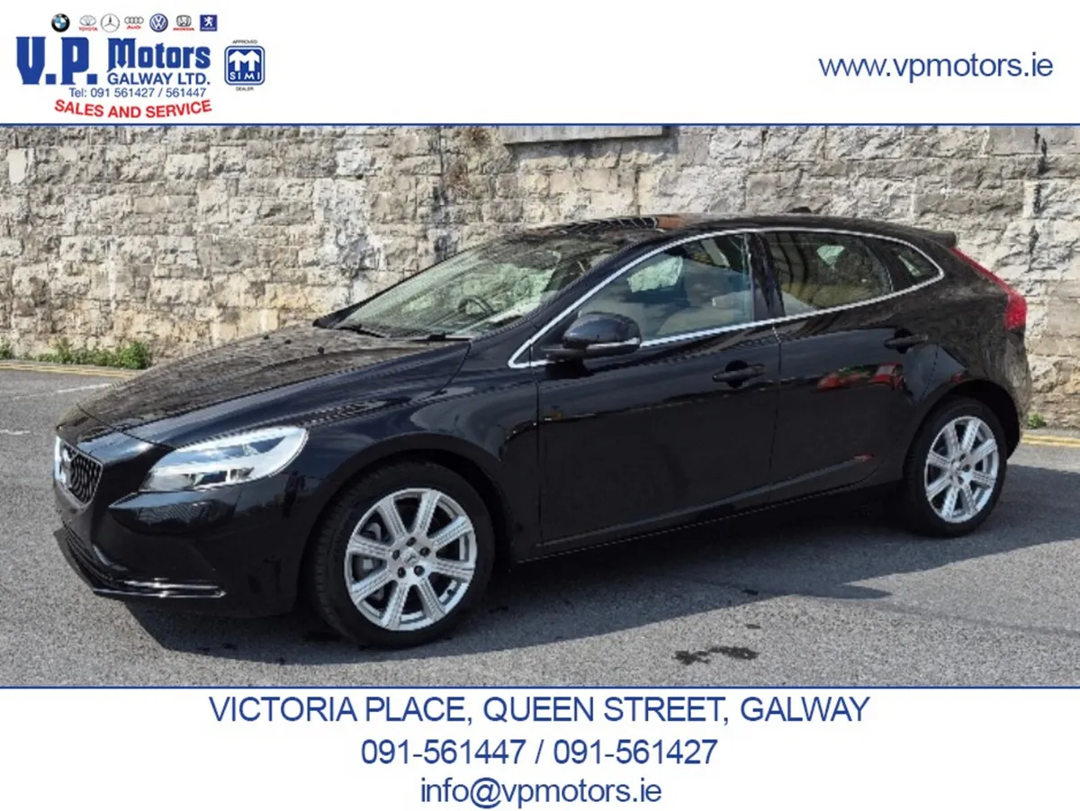 Volvo V40 Hatchback, Petrol, 2020, Black