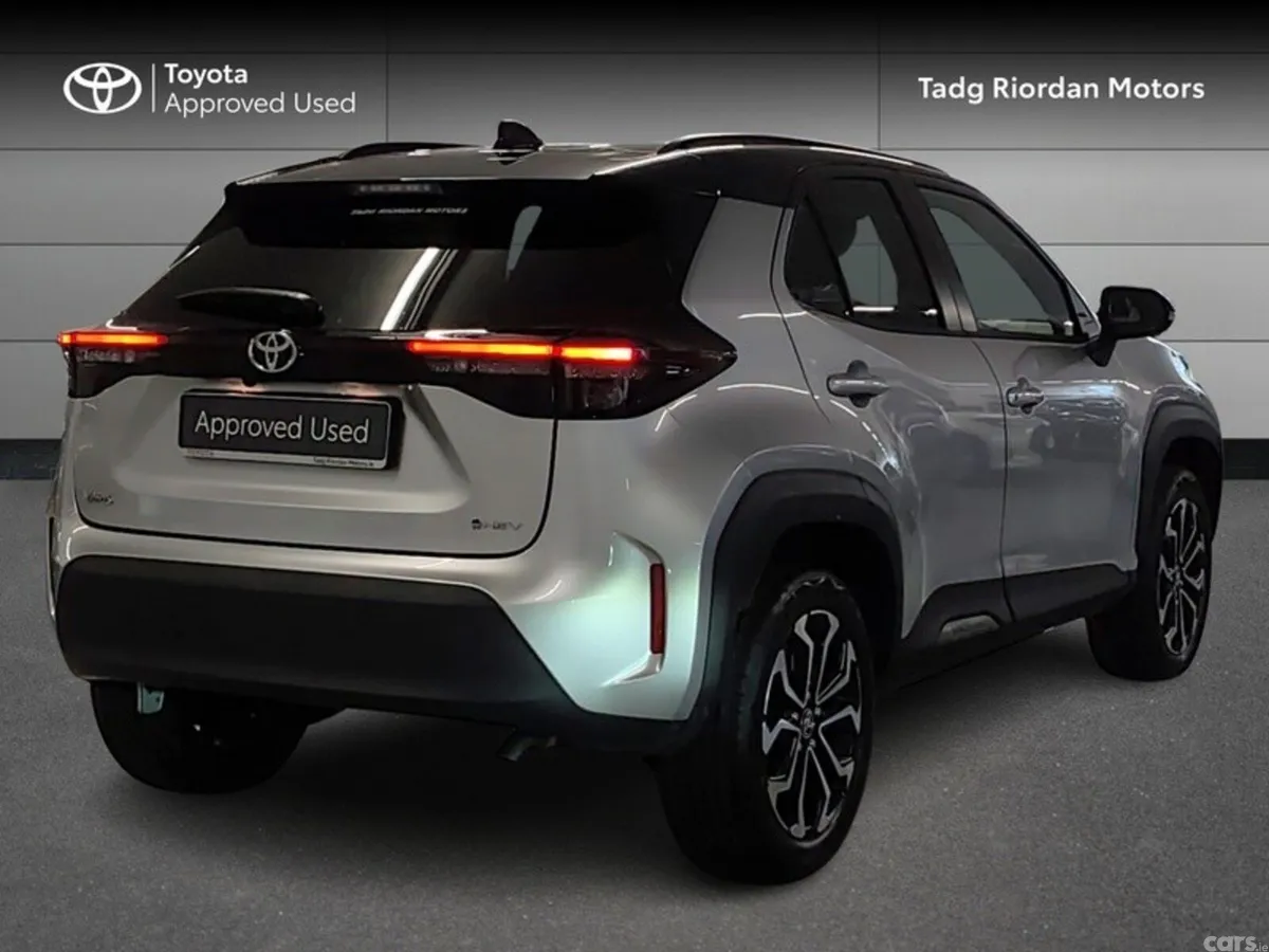 Toyota Yaris Cross Hatchback, Petrol Hybrid, 2026, Grey