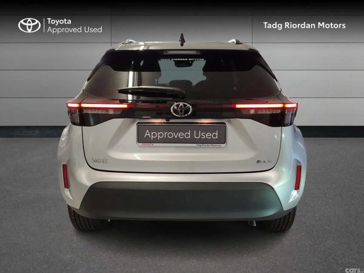 Toyota Yaris Cross Hatchback, Petrol Hybrid, 2026, Grey