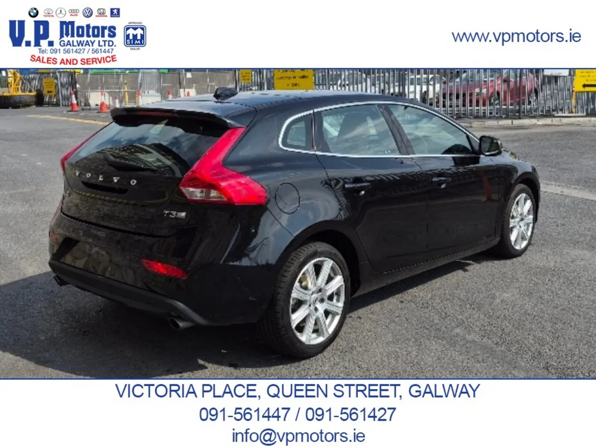 Volvo V40 Hatchback, Petrol, 2020, Black