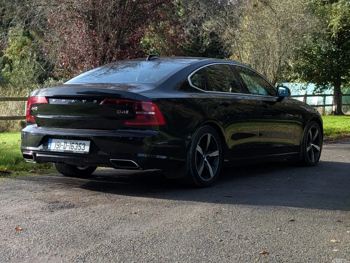 Volvo S90 Saloon, Diesel, 2019, Black