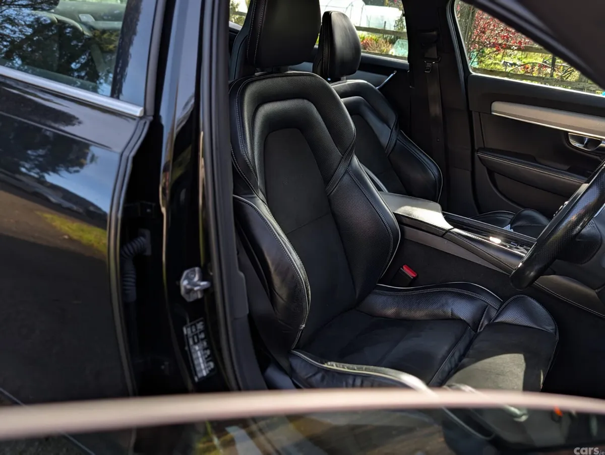 Volvo S90 Saloon, Diesel, 2019, Black