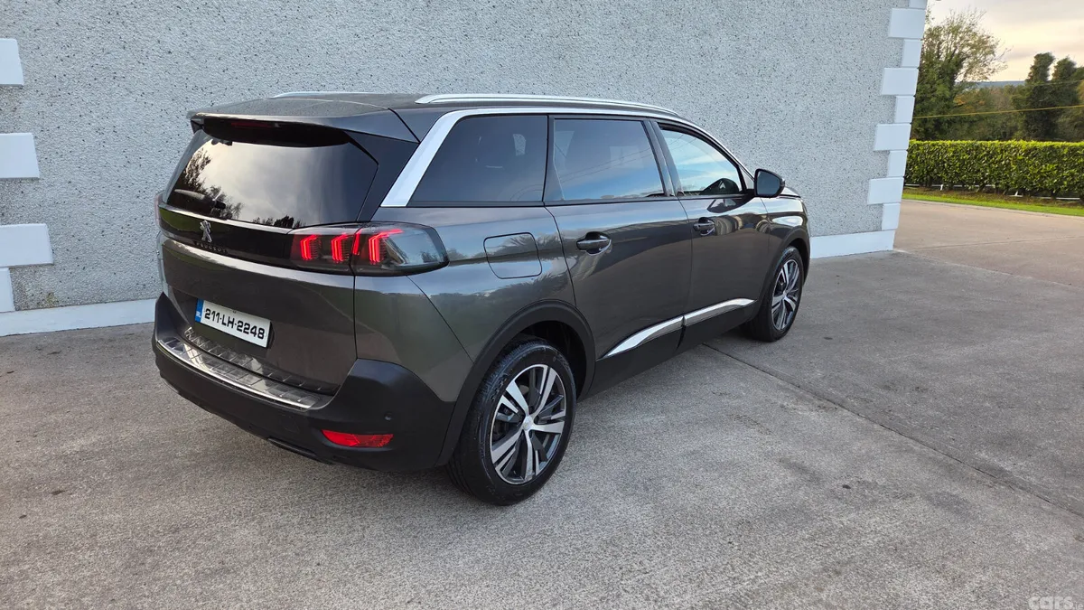 Peugeot 5008 MPV, Diesel, 2021, Grey