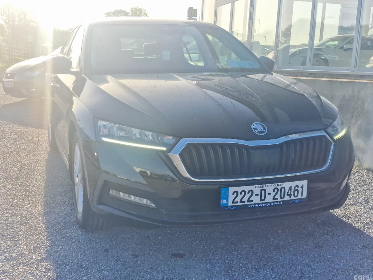 Skoda Octavia Saloon, Diesel, 2022, Black