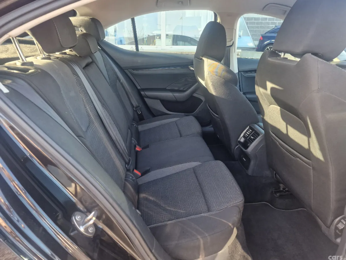 Skoda Octavia Saloon, Diesel, 2022, Black