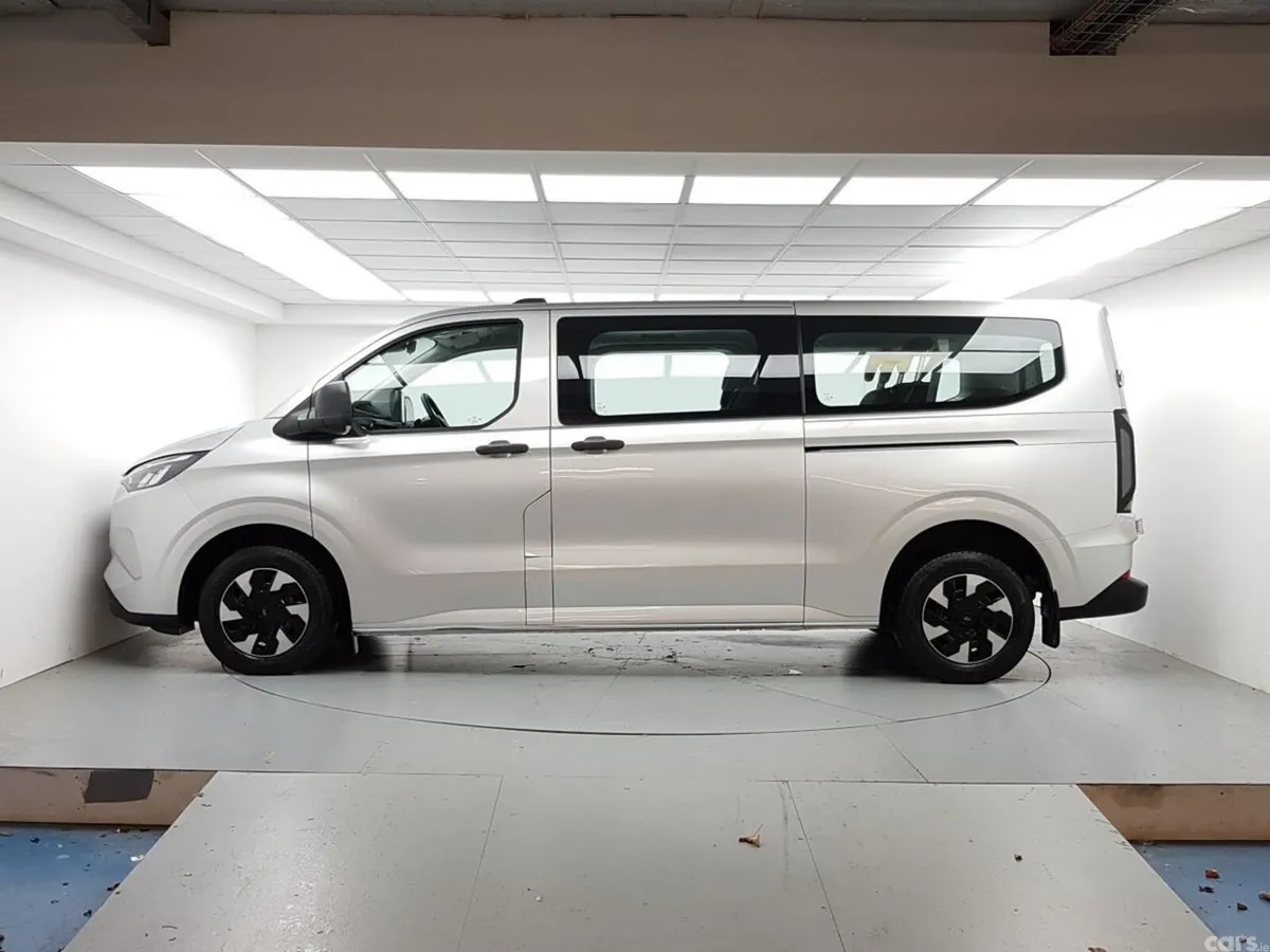 Ford Transit Custom MPV, Petrol Plug-in Hybrid, 2026, Grey
