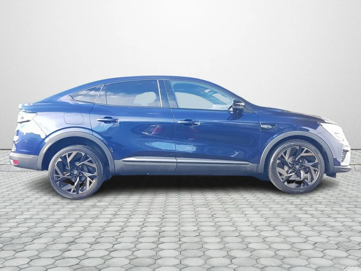 Renault Arkana Hatchback, Petrol, 2025, Blue