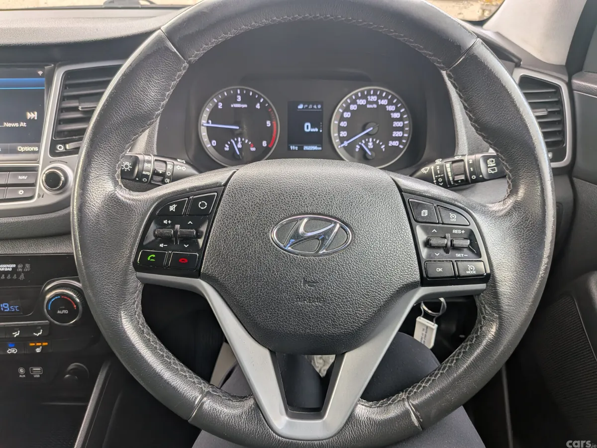 Hyundai Tucson SUV, Diesel, 2016, White