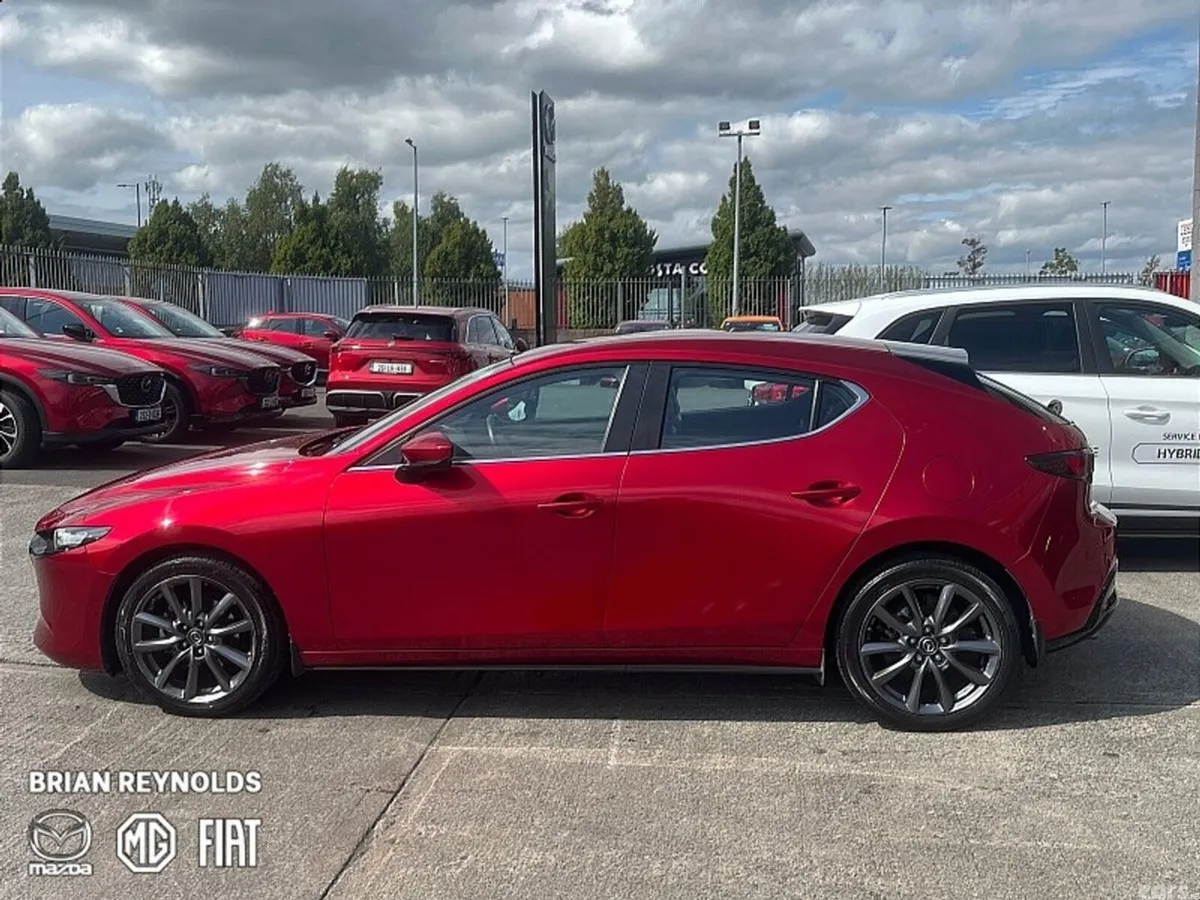 Mazda Mazda3 Hatchback, Petrol, 2021, Red