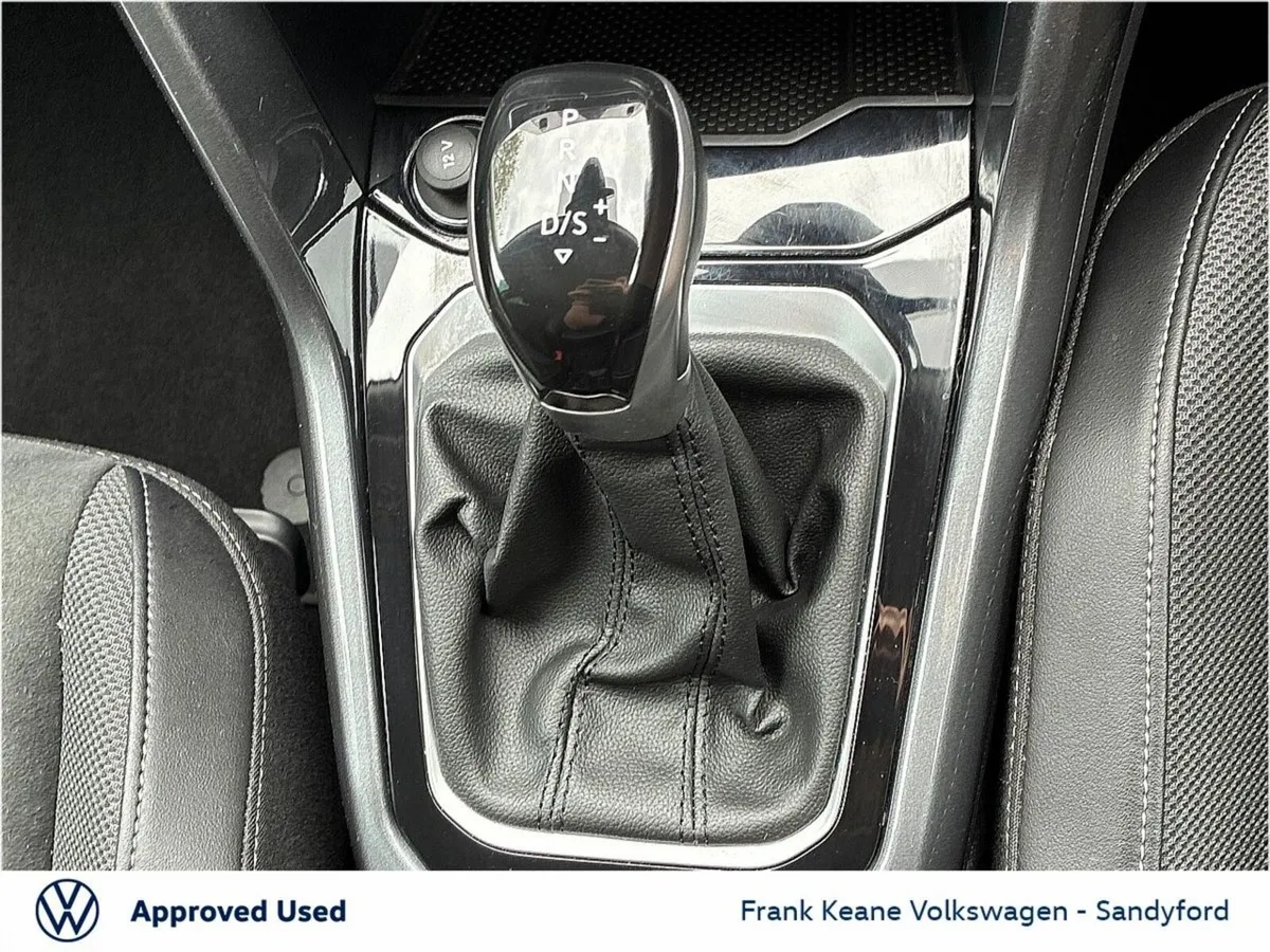 Volkswagen T-Roc SUV, Petrol, 2023, Black