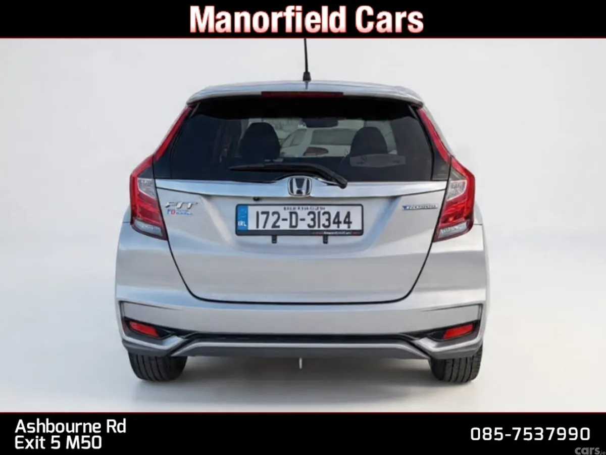 Honda Fit Hatchback, Petrol Hybrid, 2017, Silver