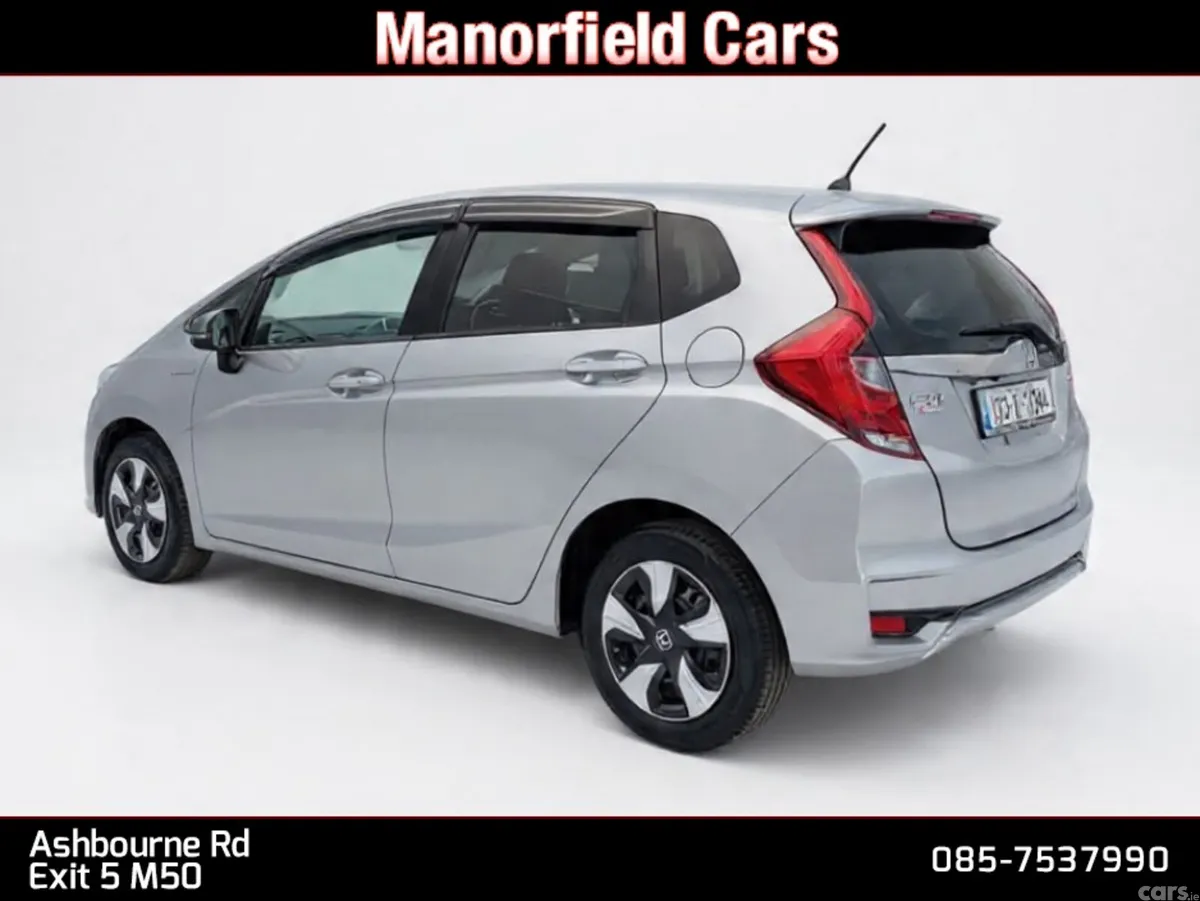 Honda Fit Hatchback, Petrol Hybrid, 2017, Silver