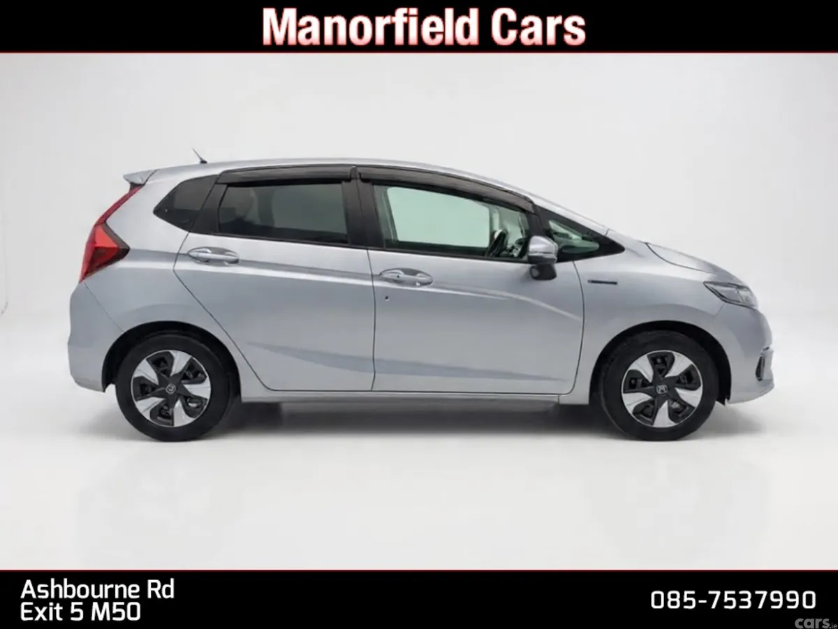 Honda Fit Hatchback, Petrol Hybrid, 2017, Silver