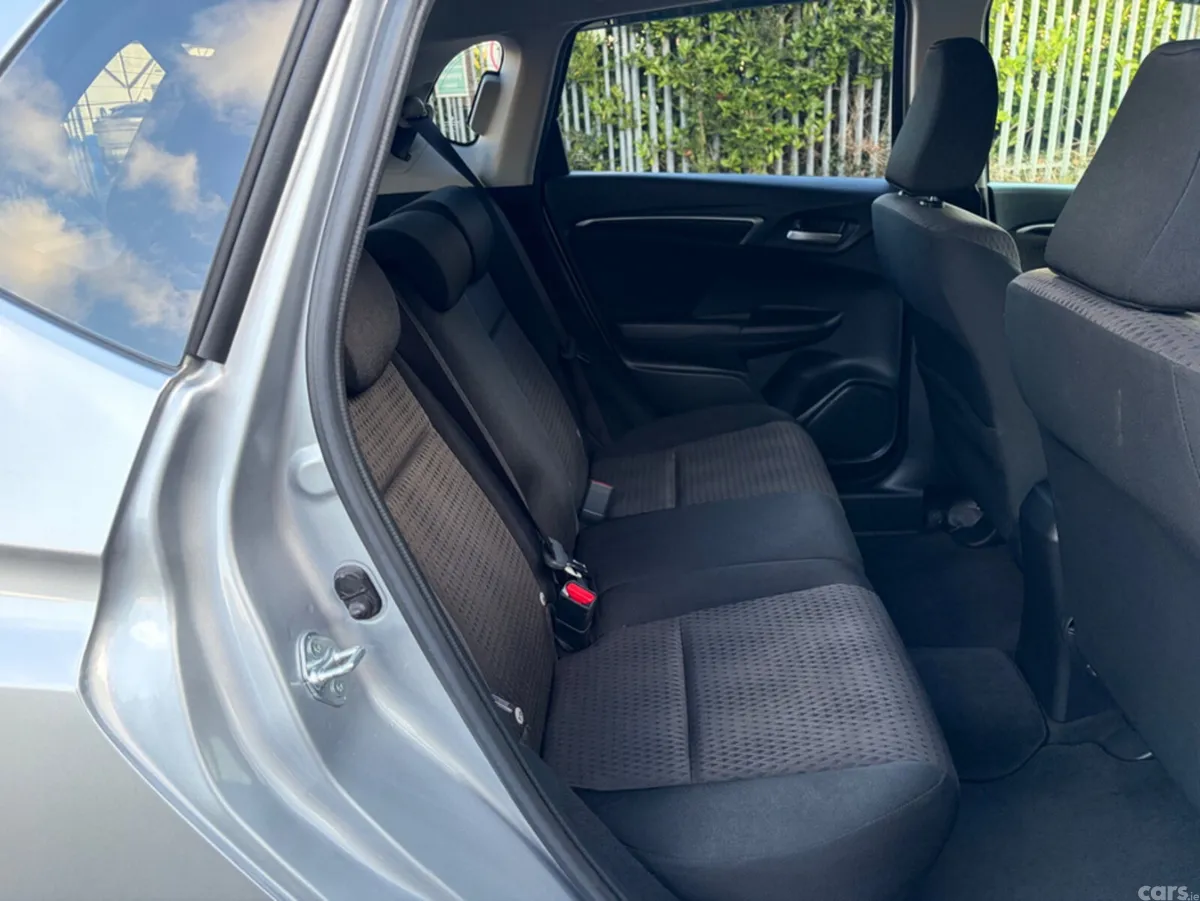 Honda Fit Hatchback, Petrol Hybrid, 2017, Silver