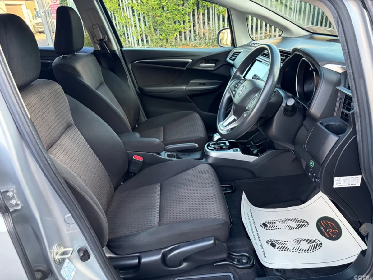 Honda Fit Hatchback, Petrol Hybrid, 2017, Silver