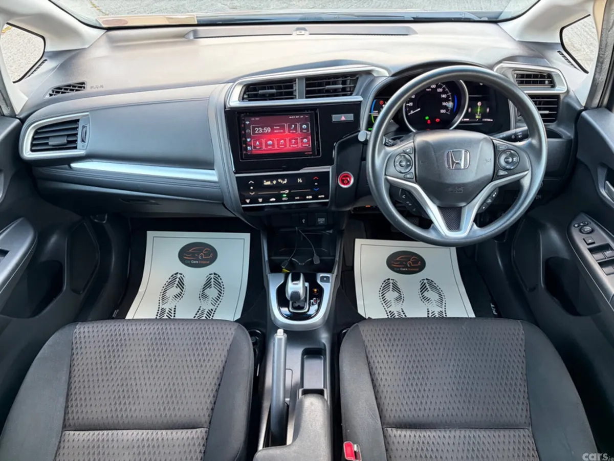 Honda Fit Hatchback, Petrol Hybrid, 2017, Silver
