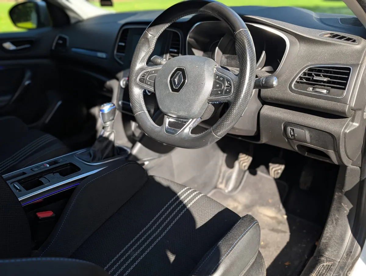 Renault Megane Hatchback, Diesel, 2017, White