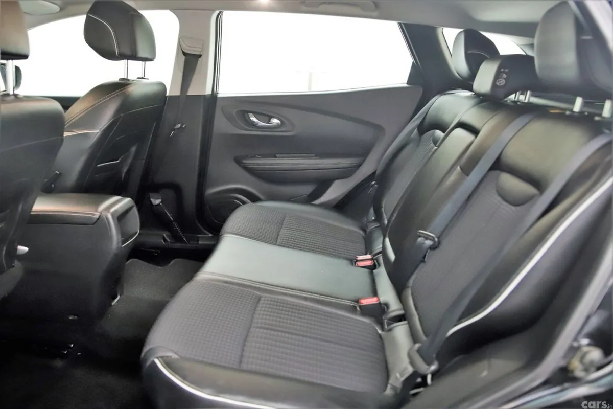 Renault Kadjar SUV, Diesel, 2017, Grey