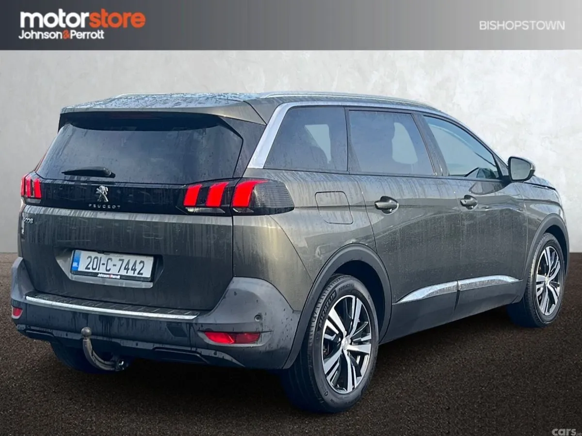 Peugeot 5008 MPV, Petrol, 2020, Grey