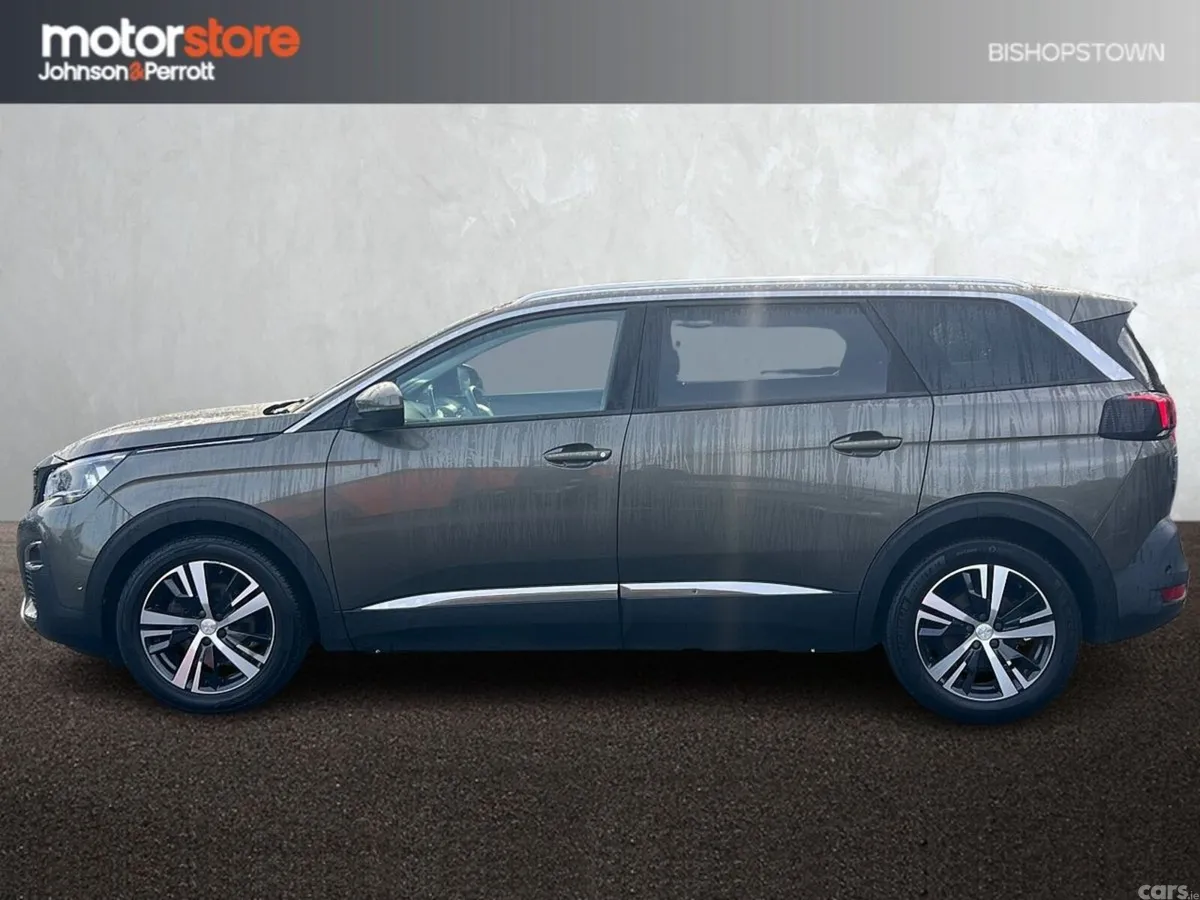 Peugeot 5008 MPV, Petrol, 2020, Grey