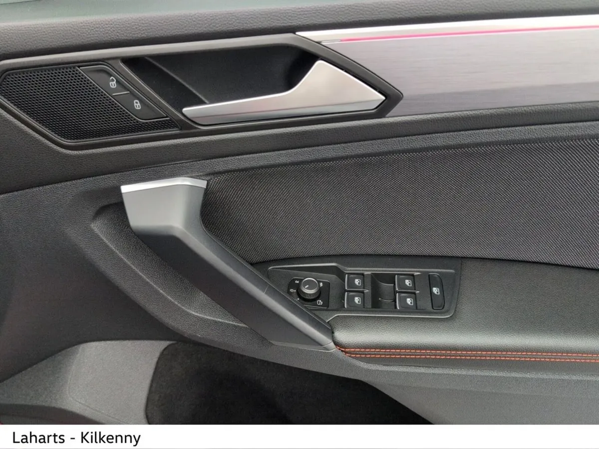 SEAT Tarraco Estate, Diesel, 2023, Red