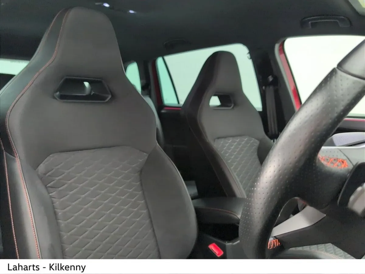 SEAT Tarraco Estate, Diesel, 2023, Red