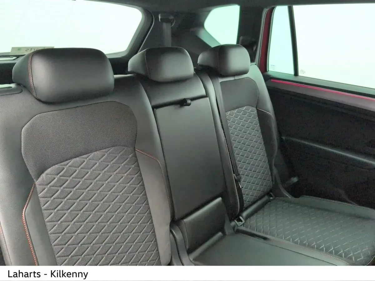 SEAT Tarraco Estate, Diesel, 2023, Red