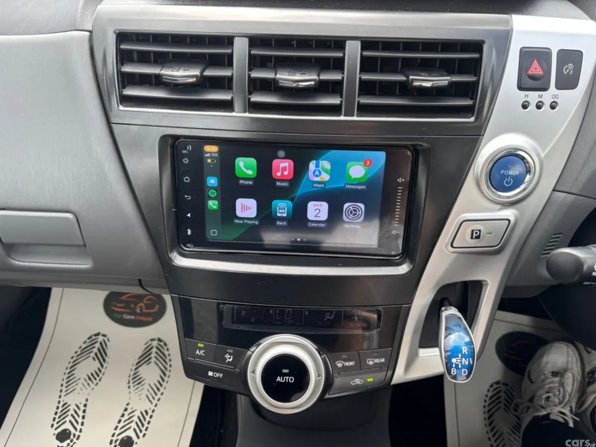 Toyota Prius MPV, Petrol Hybrid, 2013, White