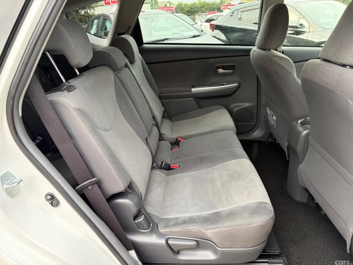 Toyota Prius MPV, Petrol Hybrid, 2013, White