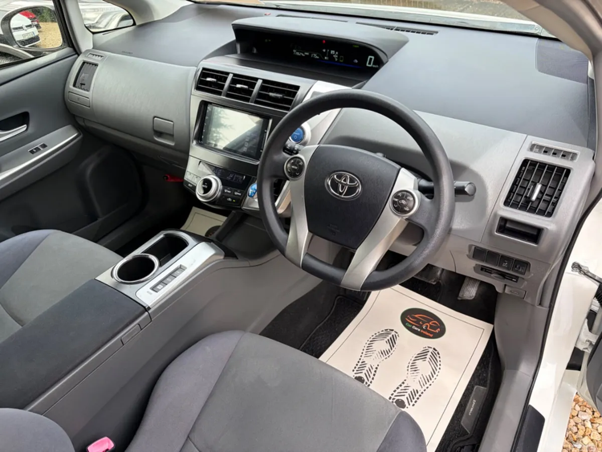 Toyota Prius MPV, Petrol Hybrid, 2013, White