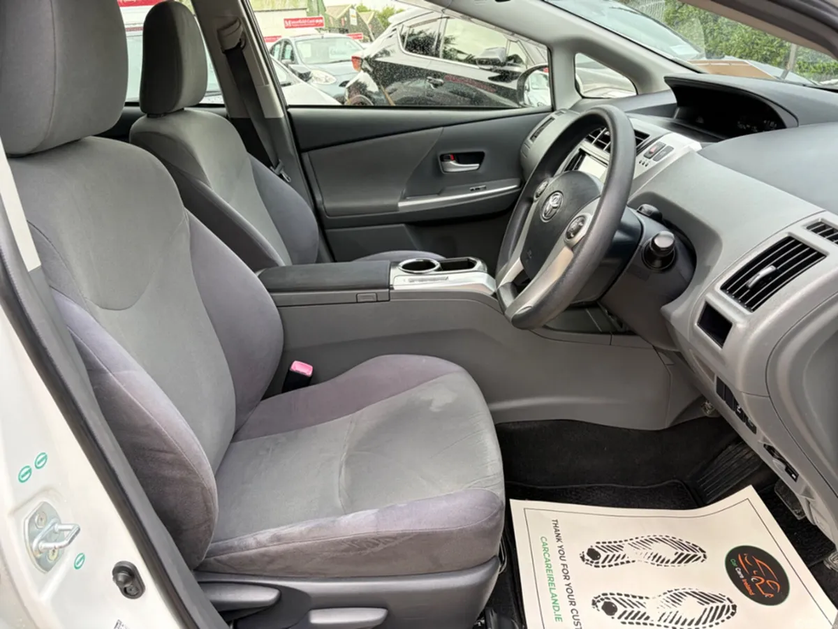 Toyota Prius MPV, Petrol Hybrid, 2013, White