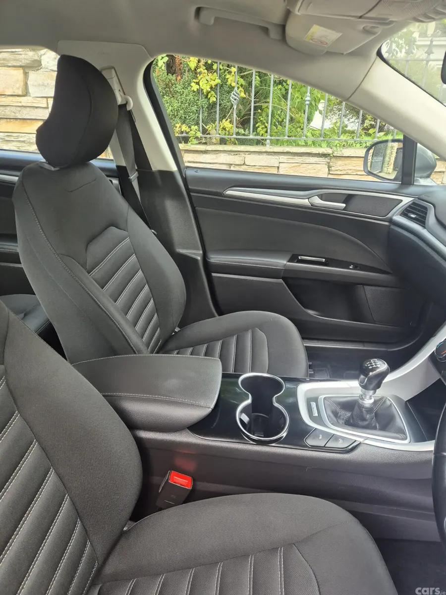 Ford Mondeo Hatchback, Diesel, 2015, Grey