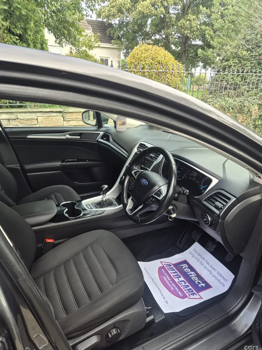 Ford Mondeo Hatchback, Diesel, 2015, Grey