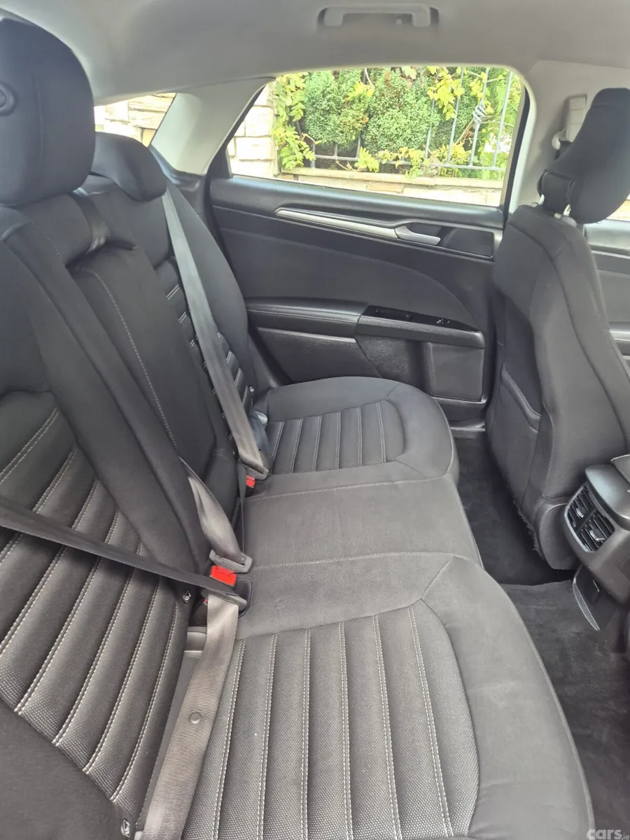 Ford Mondeo Hatchback, Diesel, 2015, Grey