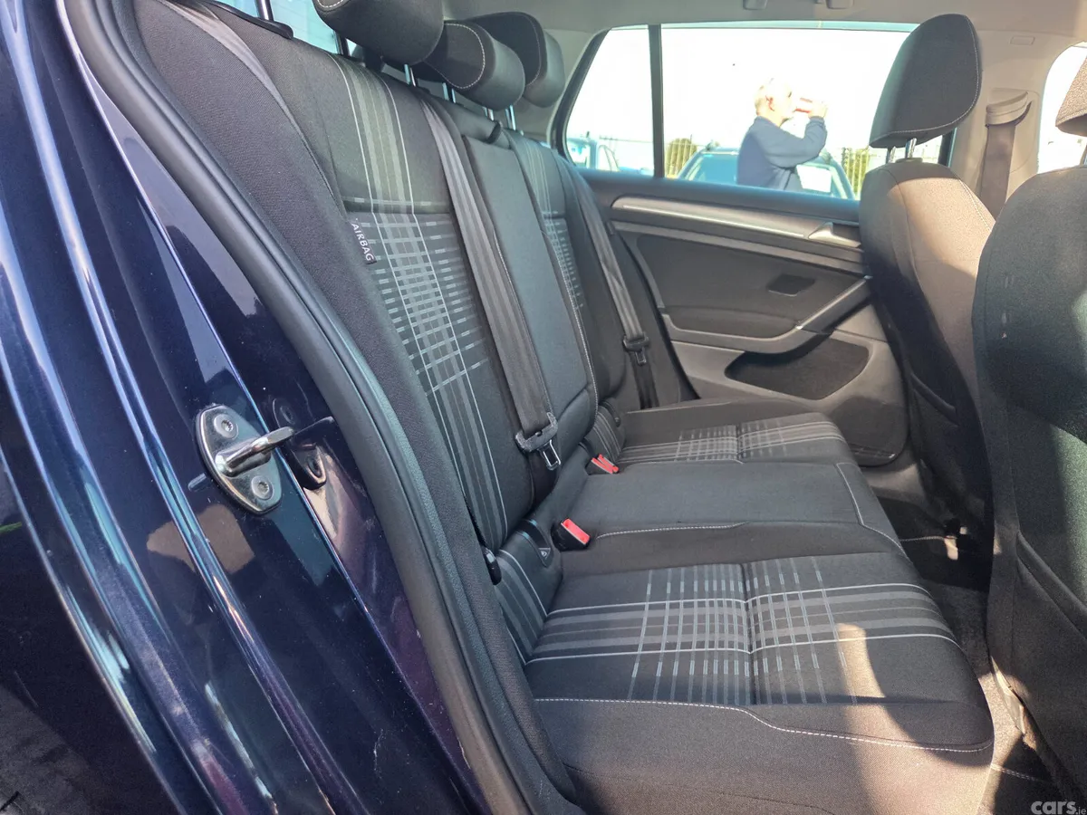 Volkswagen Golf Hatchback, Petrol, 2015, Blue