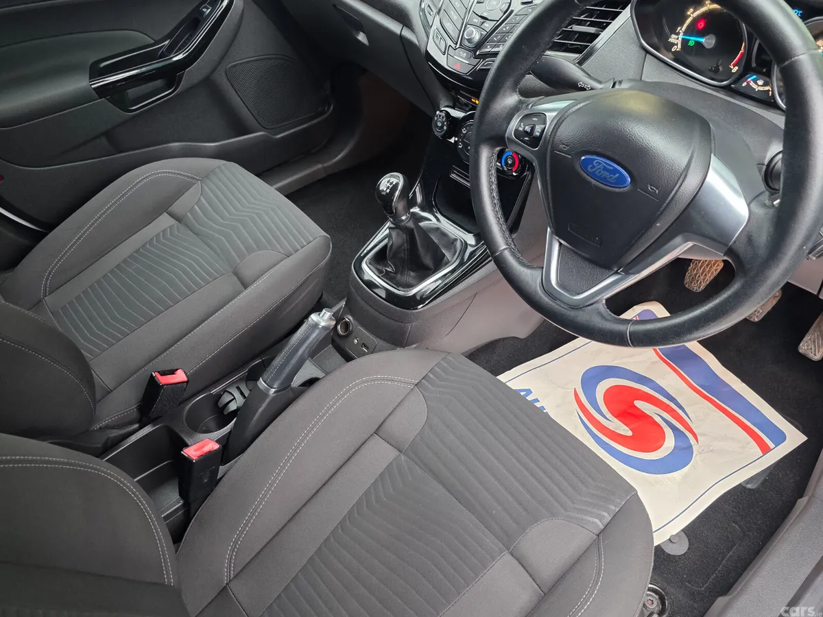 Ford Fiesta Hatchback, Petrol, 2016, White