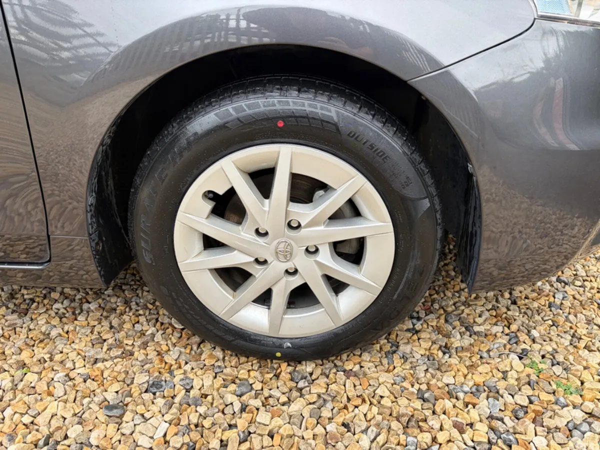 Toyota Prius MPV, Petrol Hybrid, 2013, Grey