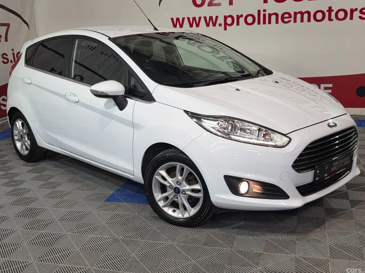 Ford Fiesta Hatchback, Petrol, 2016, White