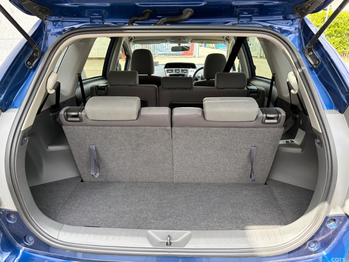 Toyota Prius MPV, Petrol Hybrid, 2013, Blue