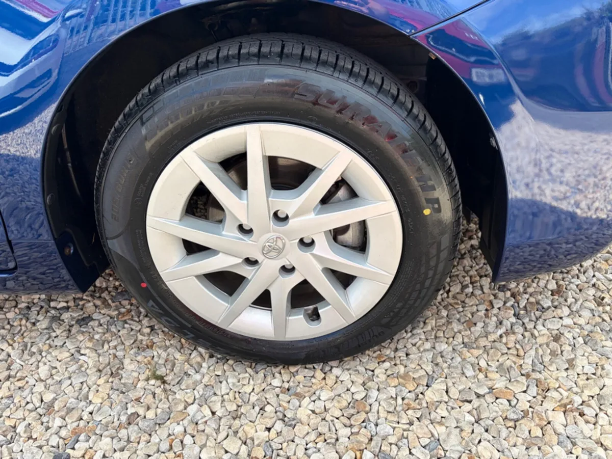 Toyota Prius MPV, Petrol Hybrid, 2013, Blue