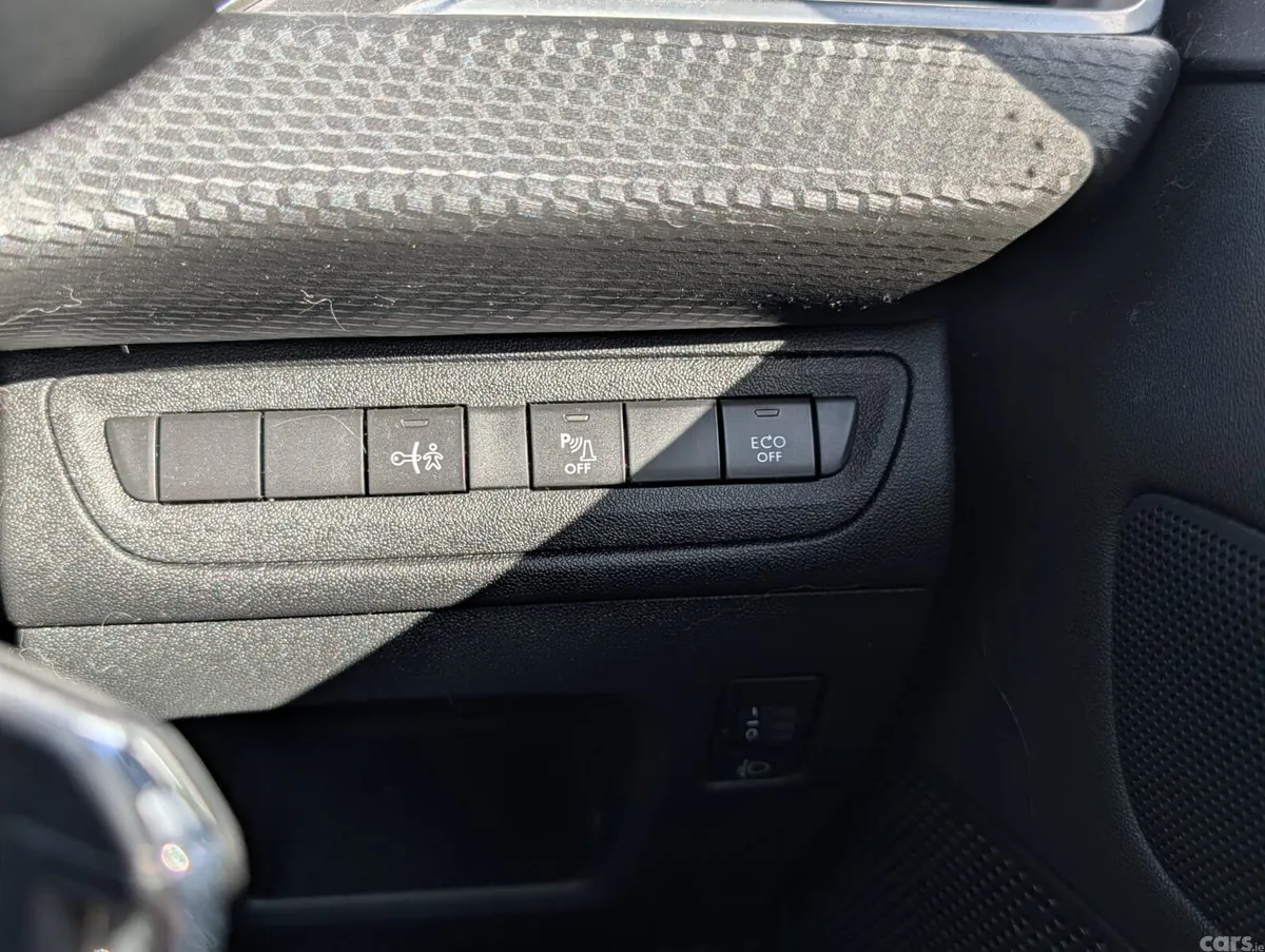 Peugeot 2008 Estate, Diesel, 2019, Grey